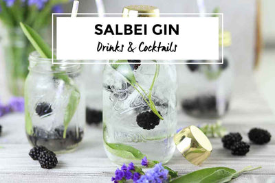 Cocktail: Gin, Salbei und Brombeer