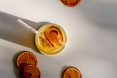 Probiotic enjoyment in a glass: Water kefir with orange blossoms for well-being in autumn