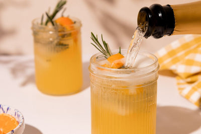 Italienischer Aperitivo: Mandarinen-Rosmarin-Spritz im Ripple Jar