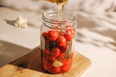 Fermentieren in Honig: Süß-herzhaftes Rezept mit Tomaten