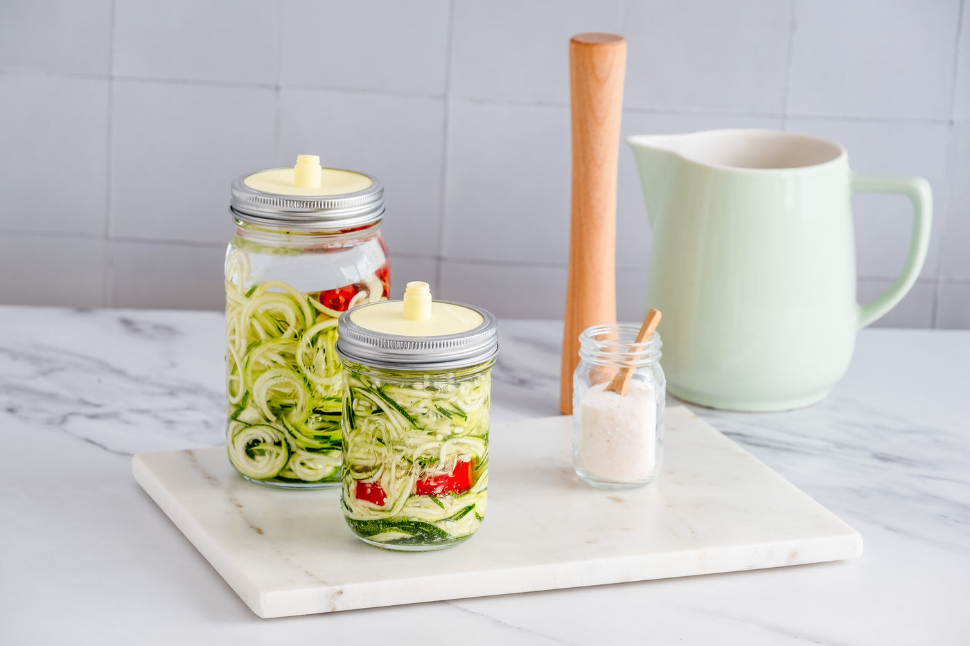 Fermentierte Zoodles mit Fermentier Deckel im Oleni Mason Jar