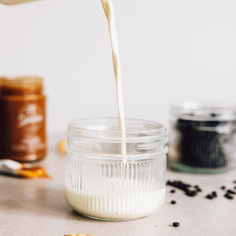 Eisbox Deluxe Peanutbutter Eis selbst machen im Lieblingsglas