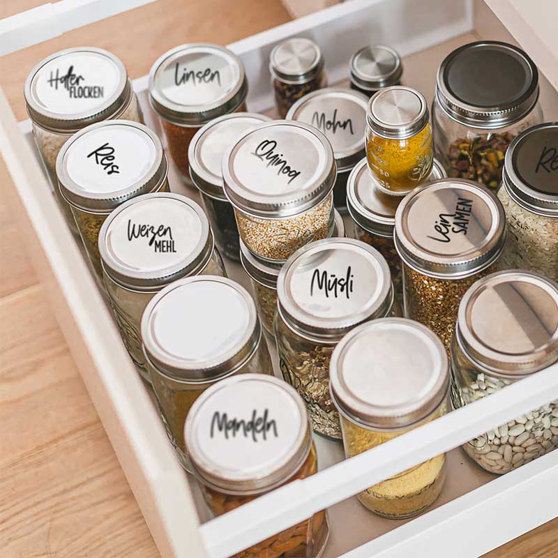 Lieblingsglas Oleni Mason Jars in der Schublade mit Etiketten Handwritten